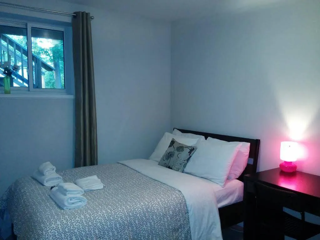 The Parkway Place Guesthouse Toronto Guest house