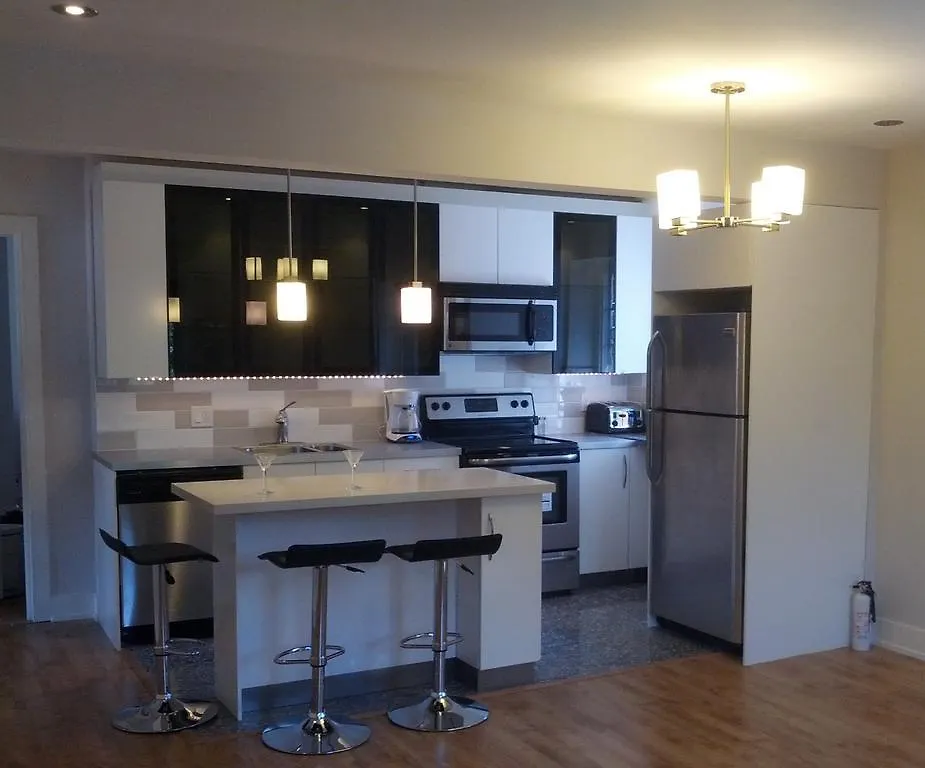 Guest house The Parkway Place Guesthouse Toronto